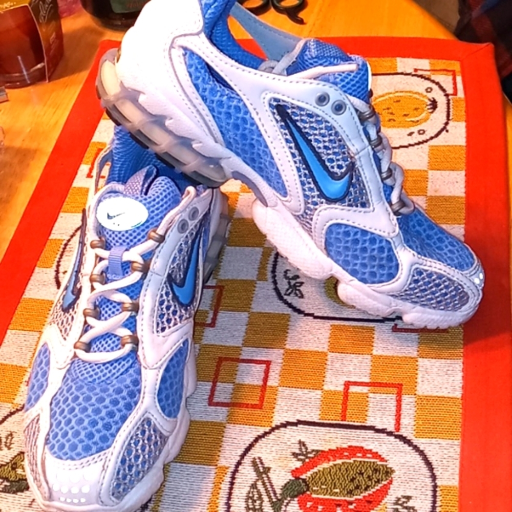 Like NEW, NIKE ZOOM AIR, Super Lightweight,Blue,White & Silver, RUNNING Shoes 💙